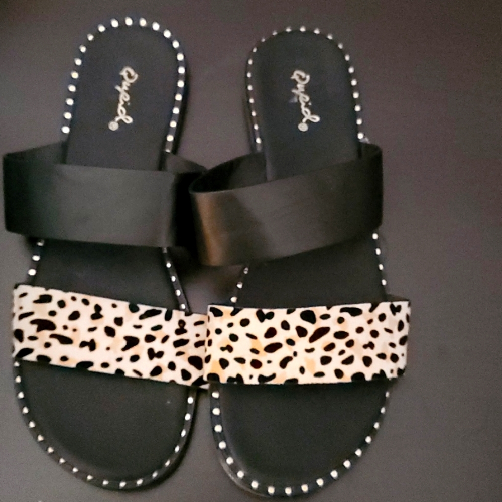 Womens black & leapord print sandals / slides. SIZE 8 perfect 7.5/8 SOFT & LIGHT